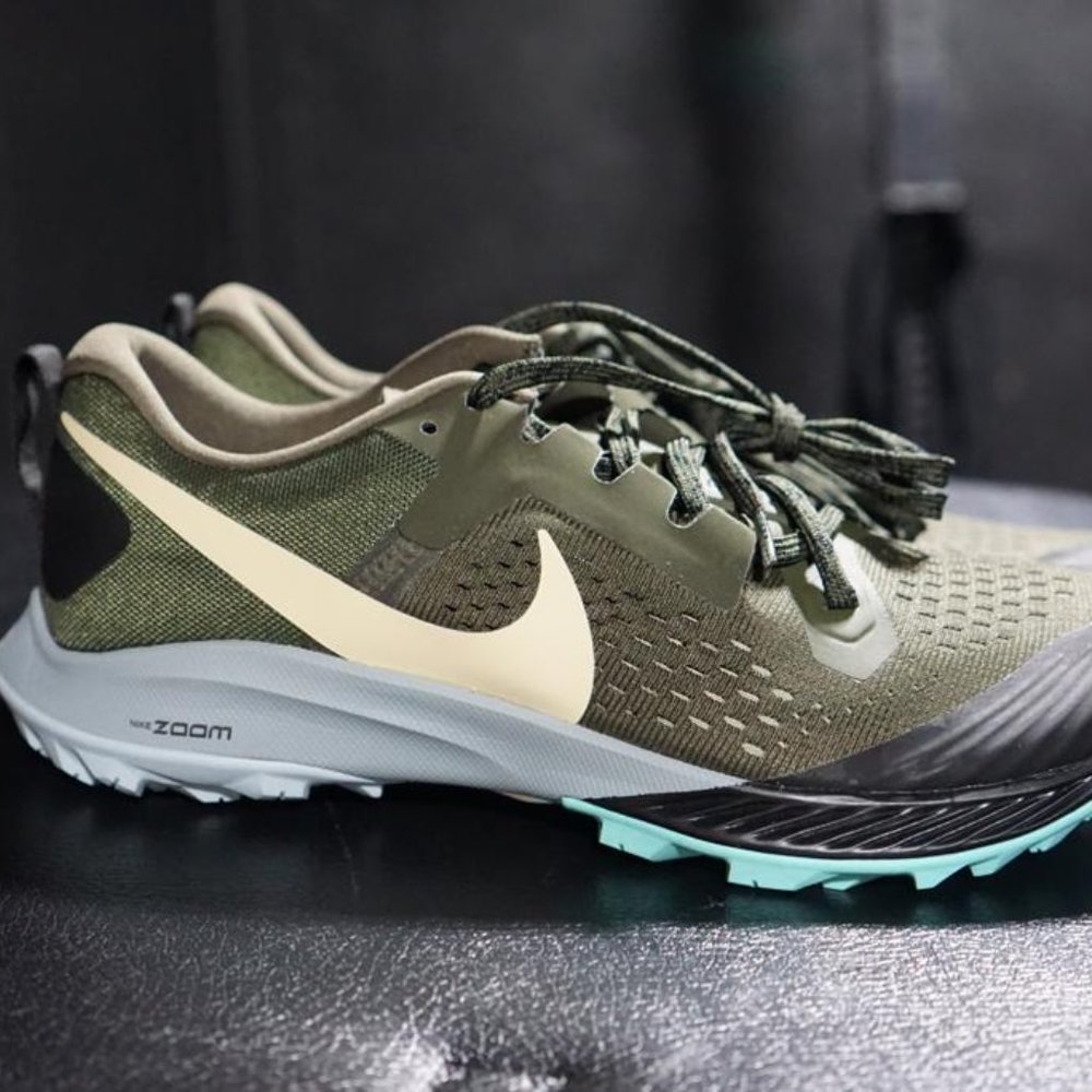 New Nike Air Zoom Terra Kiger 5 Men's Size 8.5 [AQ2219-301]